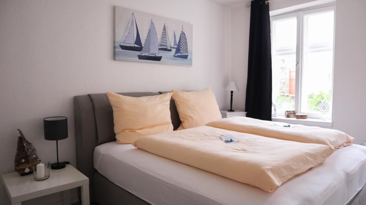 Ferienwohnung Kapitainskoje direkt am Hafen Flensburgs Exterior foto